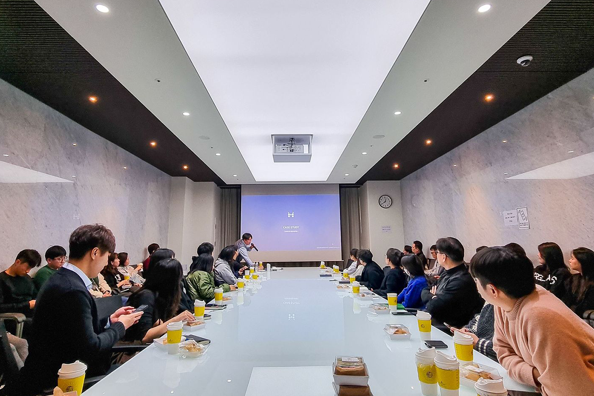 기술 세미나: 로봇 솔루션을 통한 효과적인 건축 기술 향상